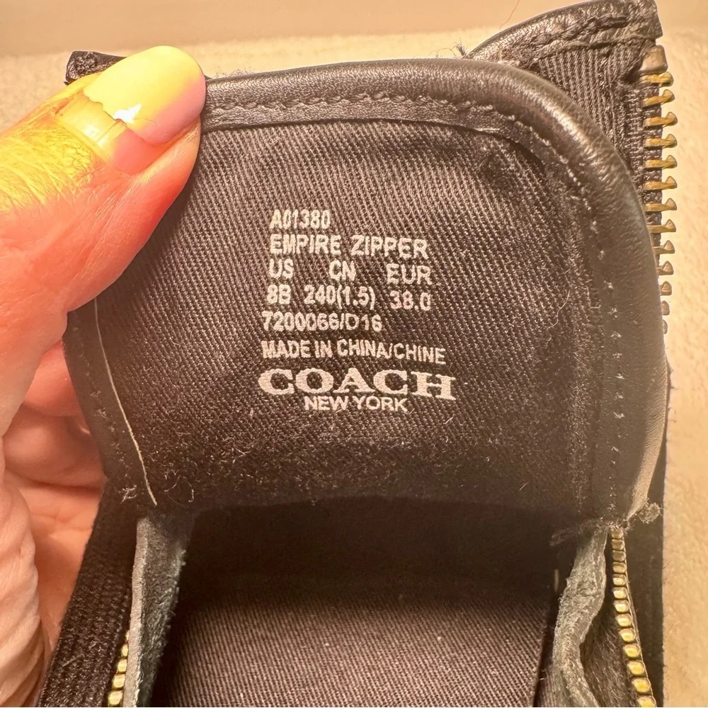 Coach Women’s Empire black and white‎ leather sneakers with zipper detail size 8